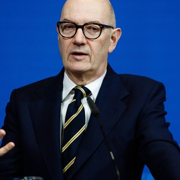 Główna 30 Kraje G7 wstrzymują decyzję o uwolnieniu rezerw ropy:…