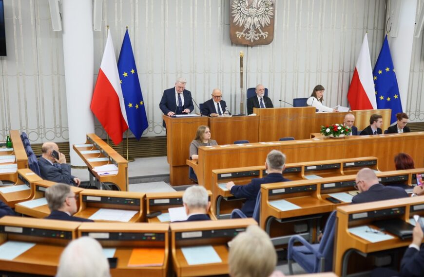Główna 102 Inspektorzy pracy zyskują nowe narzędzia: Senat uchwalił kluczową nowelizację