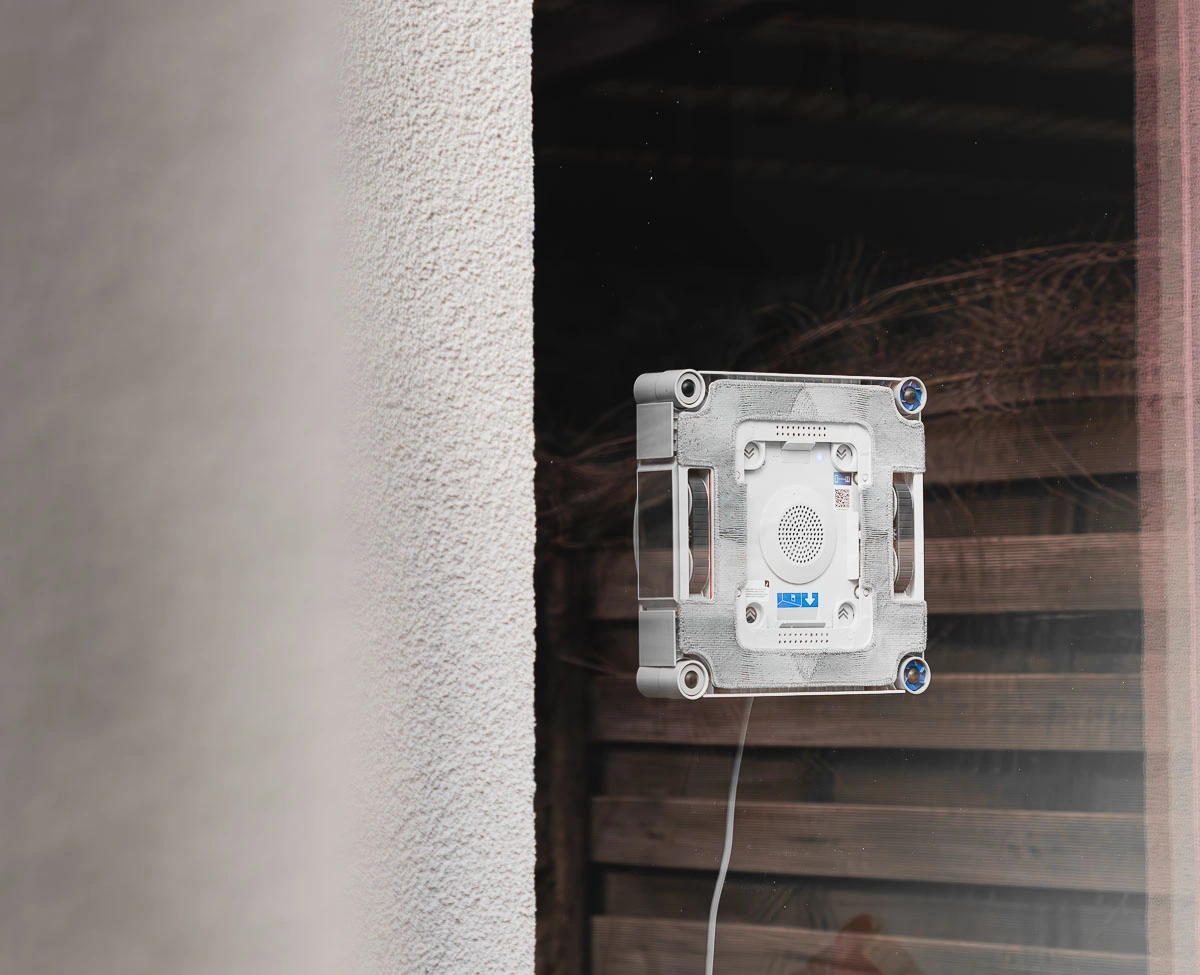 Inteligentny robot sprzątający zintegrowany z funkcją prania: rewolucja w domowej automatyzacji 38