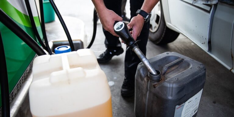 Tankujesz? Zmiany w przepisach: Uważaj na ten jeden błąd, by nie stracić pieniędzy!