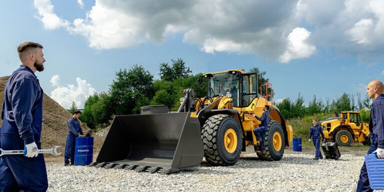 Volvo przełamuje schematy: poznaj niezwykłe historie mechaników w nowym talk-show Volvo przełamuje schematy: poznaj niezwykłe historie mechaników w nowym talk-show