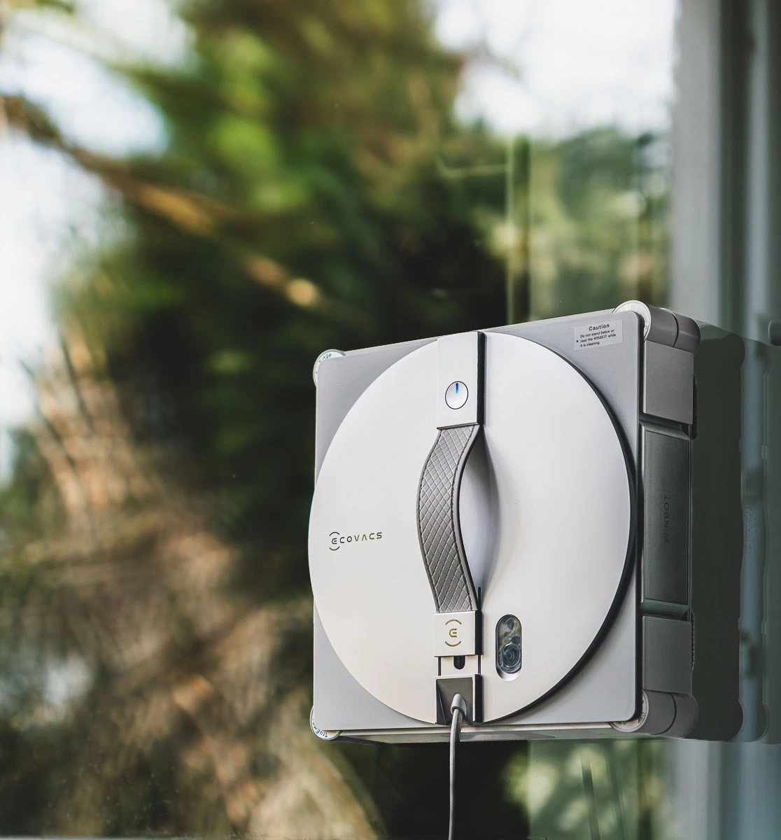 Inteligentny robot sprzątający zintegrowany z funkcją prania: rewolucja w domowej automatyzacji 39