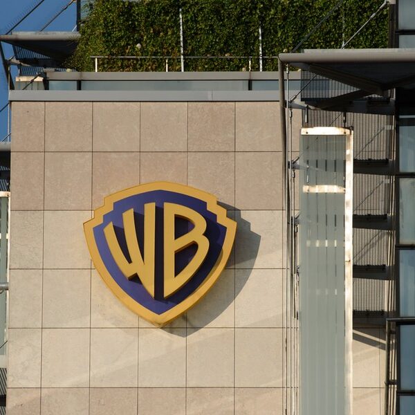 Paramount podbija stawkę w licytacji o Warner Bros.,&hellip;