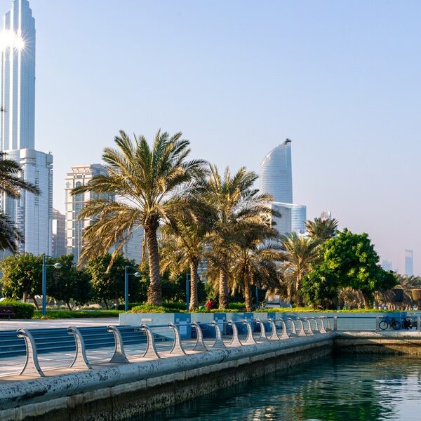 Główna 33 Zatoka Perska: Milionerzy w ruchu –…