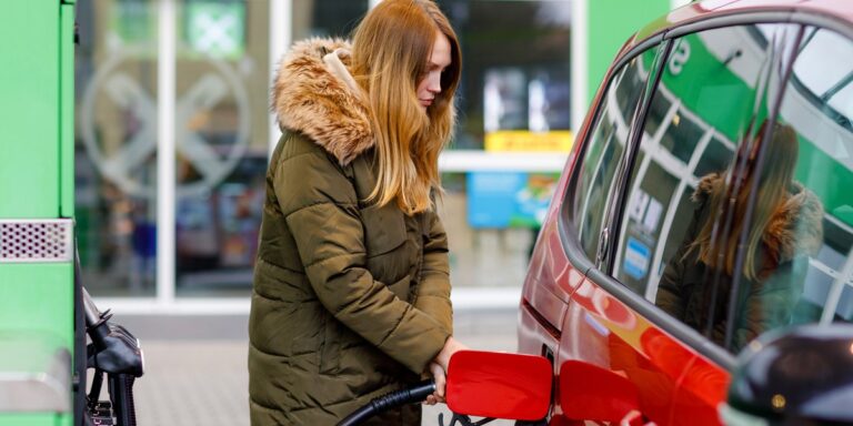 Świnoujście: turyści paliwowi napełniają kanistry, miasto pod presją