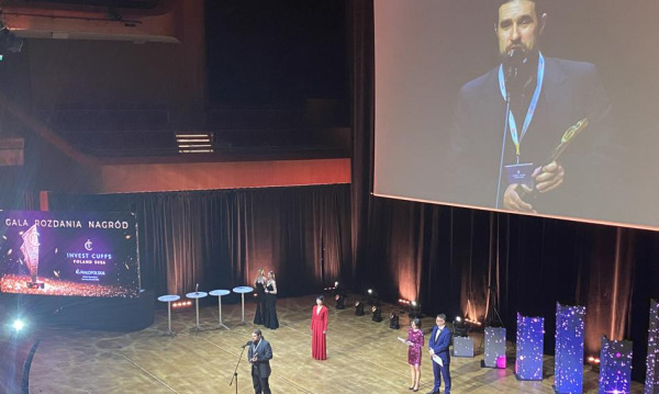 Invest Cuffs 2026: Bankier.pl i Krzysztof Kolany triumfują w prestiżowej gali Invest Cuffs 2026: Bankier.pl i Krzysztof Kolany triumfują w prestiżowej gali