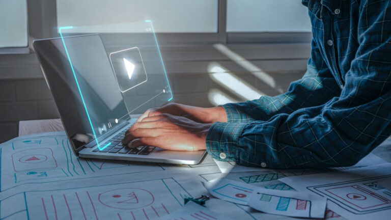 Prawnicze fundamenty dla Content Creatorów: Twórz i zarabiaj bez obaw