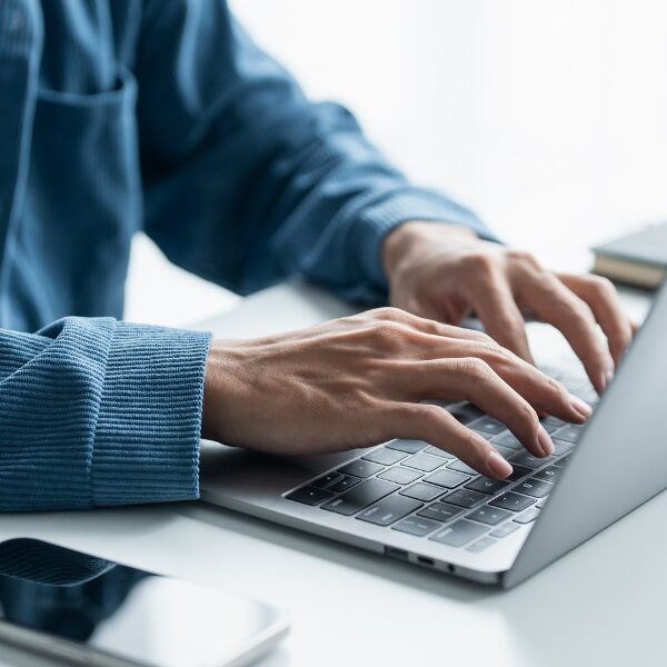 Główna 45 TOP laptopy 2024: Macbook, Lenovo i…