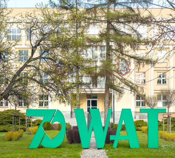 Uczelnia oferuje 6500 zł miesięcznie na start &ndash;&hellip;