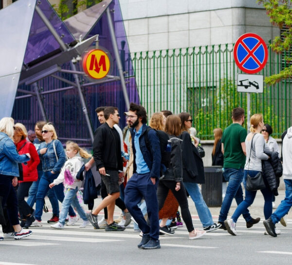 Główna 157 Polacy: aspiracje klasy średniej vs. realia zarobków