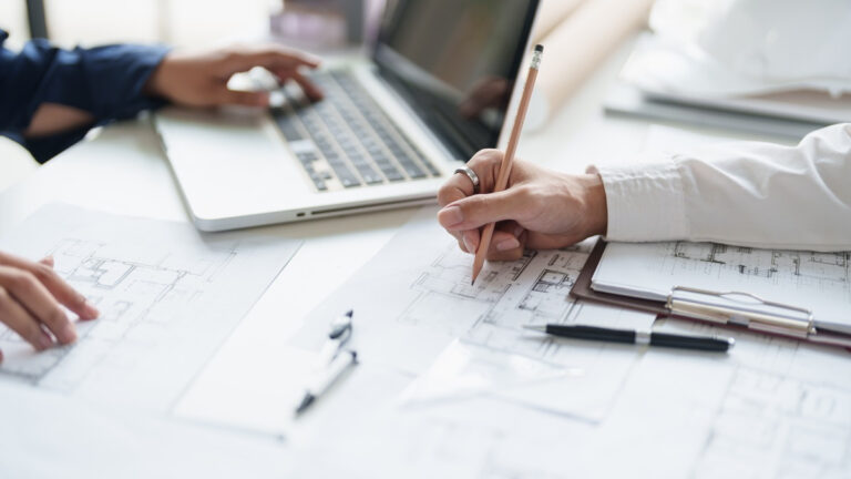 Co trzecia firma gotowa na inwestycje: sprawdź, jak gospodarka kształtuje plany biznesowe