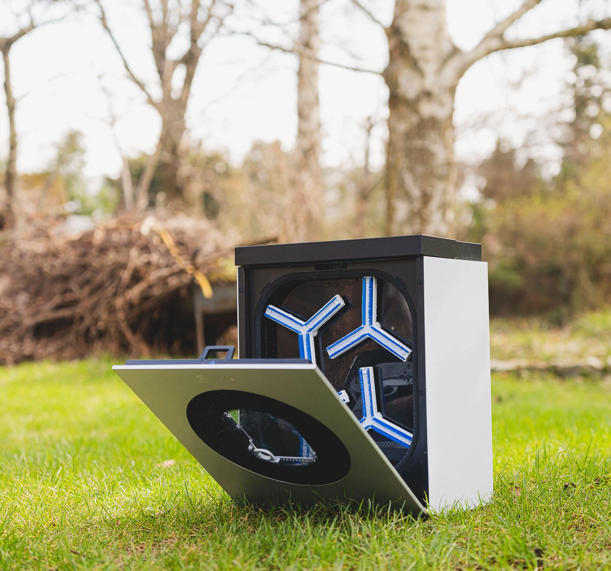 Inteligentny robot sprzątający zintegrowany z funkcją prania: rewolucja w domowej automatyzacji 34