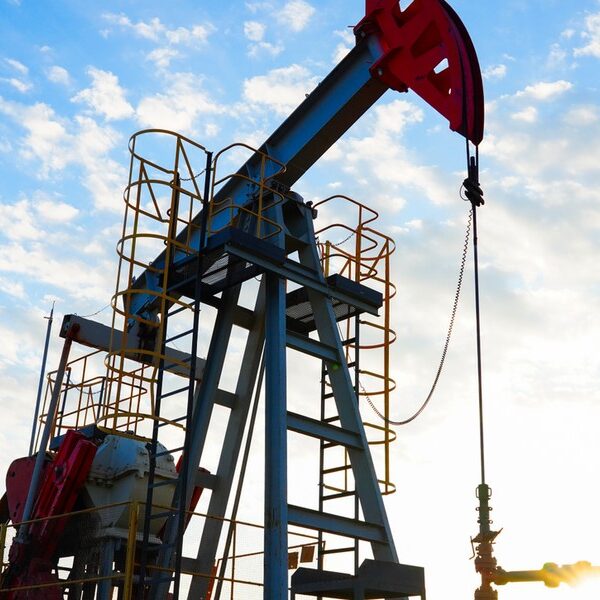 Ropa naftowa drożeje: Ataki Huti windować&hellip;