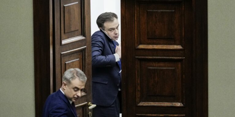 Fitch Ujawnia Kluczowe Informacje o Polskim Raporcie Fitch Ujawnia Kluczowe Informacje o Polskim Raporcie