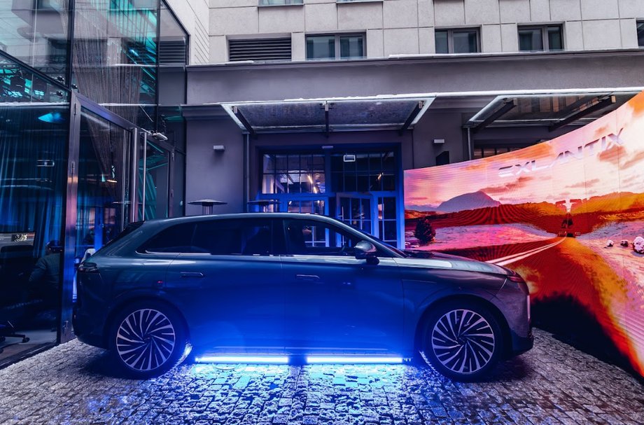 EXLANTIX Zdobądź Segment Premium: Co Musisz Wiedzieć 58 EXLANTIX Zdobądź Segment Premium: Co Musisz Wiedzieć 10