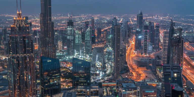 Iran uderza w banki: ewakuacja biur z Dubaju przyspiesza