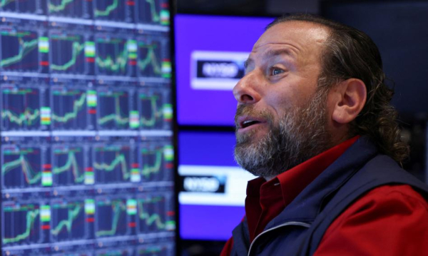 Ropa powyżej 100 dolarów: Wall Street traci, inwestorzy krytykują Trumpa