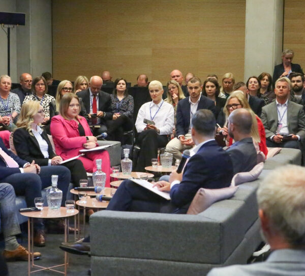 Główna 47 Sztuczna Inteligencja rewolucjonizuje rynek pracy – sprawdź, czego…