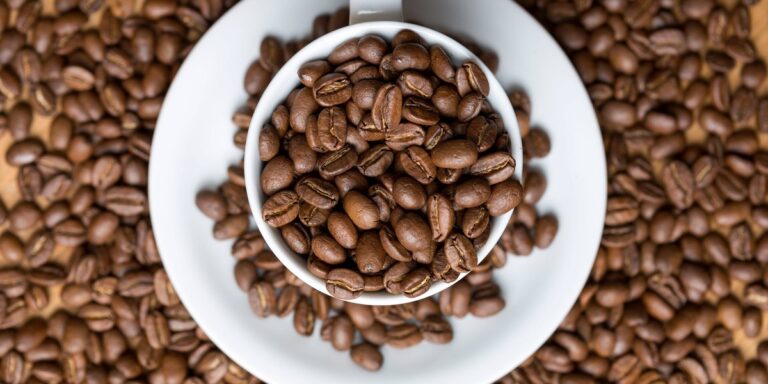 Jak rozpoznać fałszywą kawę? Odkryj składniki podrabianych ziaren