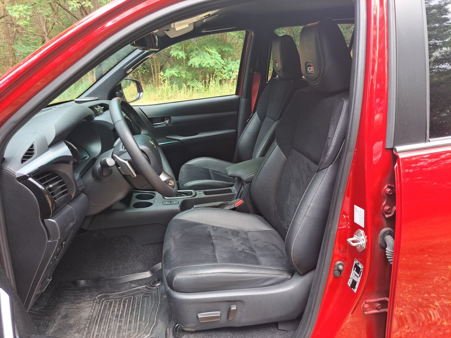 Toyota Hilux GR Sport II