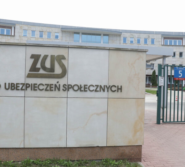 ZUS zaskakuje: Nietypowe pisma mogą zagrozić Twojej emeryturze