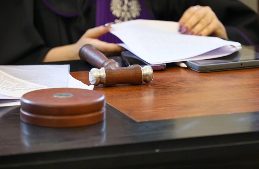 Sąd skazał byłego rektora. Złamano prawa pracownicze