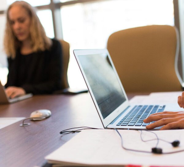 Sztuczna inteligencja w Polsce: rozbudź kreatywność, pokonaj bariery&hellip;