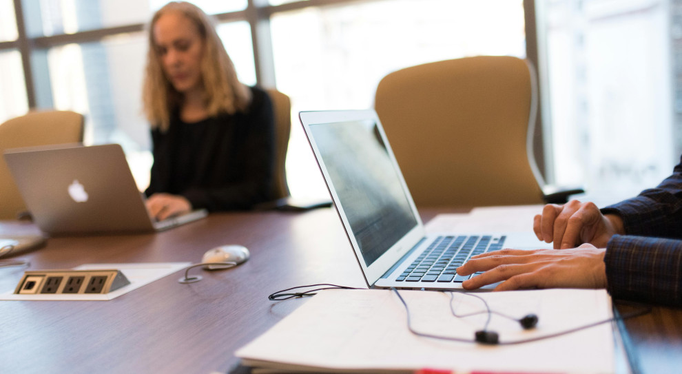 Sztuczna inteligencja w Polsce: rozbudź kreatywność, pokonaj bariery prywatności danych 4