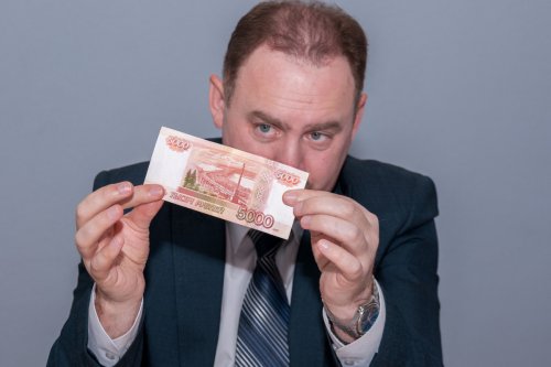 Jak zbudować solidne fundamenty finansowej wolności i osiągnąć niezależność