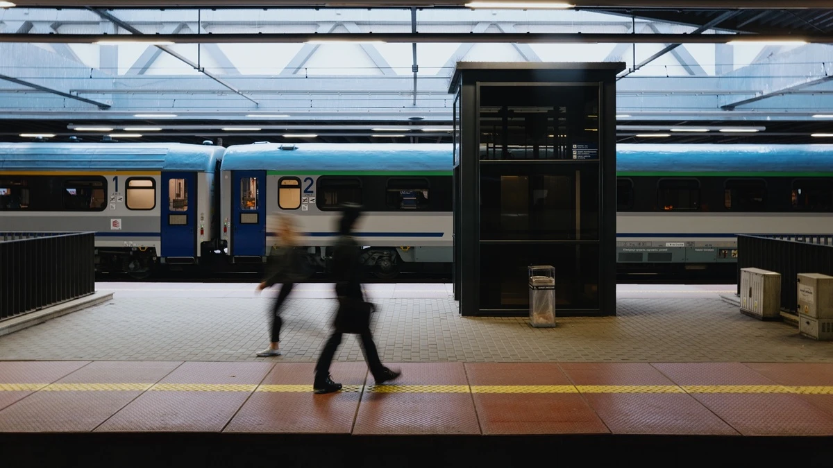 Niemieckie strajki lotnicze? PKP Intercity przejmuje pasażer&oacute;w! 2