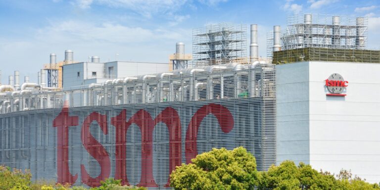 TSMC napędza wzrost dzięki AI – tajwański gigant technologiczny zdobywa rynek