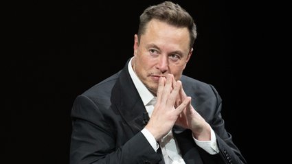 SpaceX na tropie sztucznej inteligencji. Elon Musk rozważa przejęcie Cursora za 60 mld dolar&oacute;w