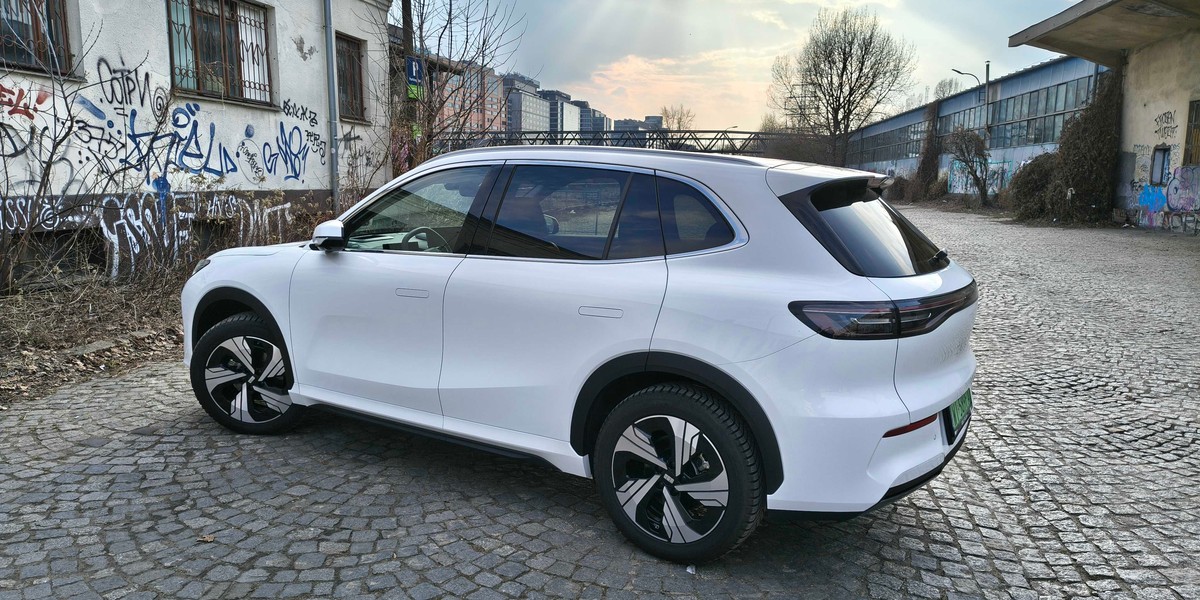 Odkryj Geely E5: Zobacz, jak wypada odświeżony chiński elektryk po zmianach 17 Geely EX5, który od kwietnia zmienił się w Geely E5