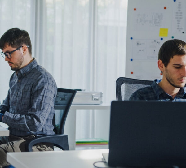 Firmy wdrażają innowacje, zanim nauczą pracownik&oacute;w obsługi