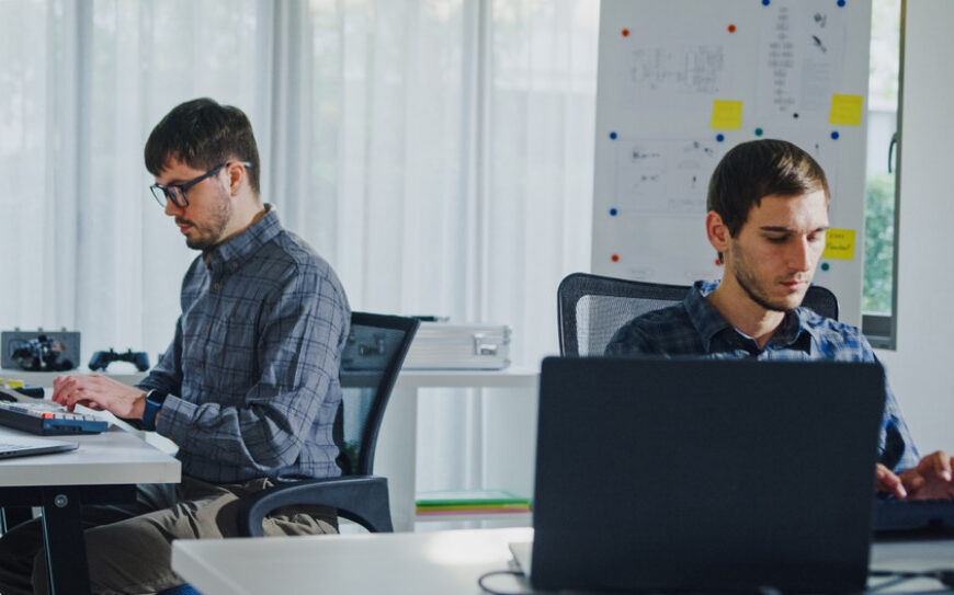 Firmy wdrażają innowacje, zanim nauczą pracownik&oacute;w obsługi