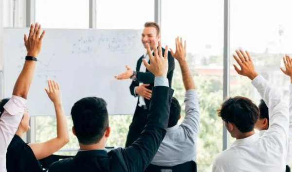 Opanuj zarządzanie zespołem: sprawdzone triki dla lider&oacute;w