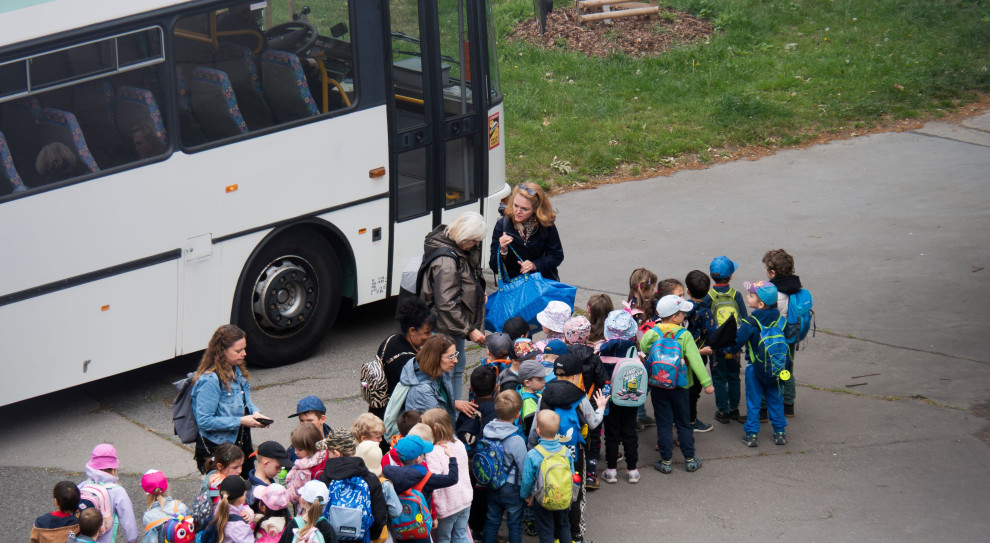 Nauczyciele walczą o nadgodziny, dyrektorzy szk&oacute;ł wracają do ryczałt&oacute;w za wycieczki 4