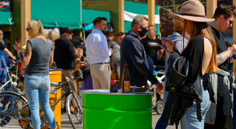 Odkryj maj&oacute;wkową lukę: Jak pracownicy sprytnie wykorzystują czas wolny 2