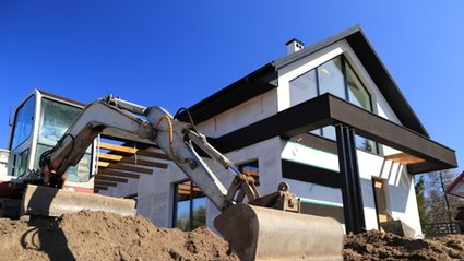 Budowa domu w Polsce coraz droższa. Ceny działek idą w g&oacute;rę