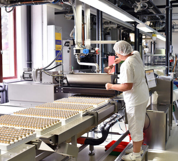 Chwyć dodatkową pracę: Produkcja i handel liderami popytu&hellip;