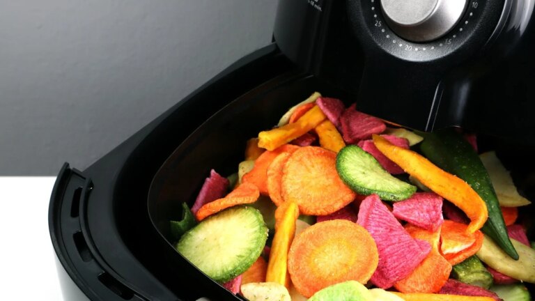 Thermomix przestaje być obiektem westchnień – Polacy odkrywają nowego kucharskiego mistrza