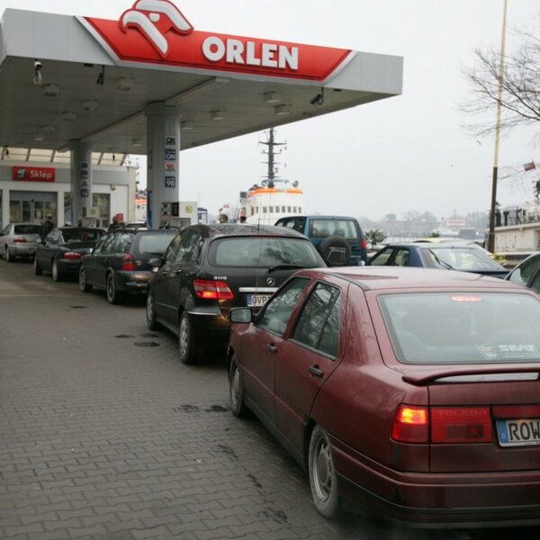 Główna 30 Niemcy tankują nad Wisłą: Dlaczego polskie…