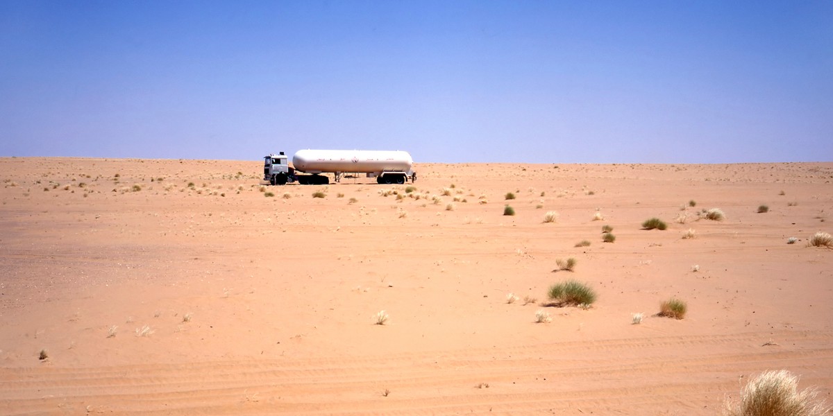 Irak Otwiera Nowe Drogi Ropy: Cysterny Kierują Się Przez Syrię 2 Według przedstawicieli irackiego rządu, Syria ma zagwarantować bezpieczny transport surowca.