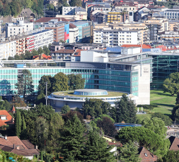 Facebook zwalnia w Europie. Tysiące pracownik&oacute;w odejdzie.