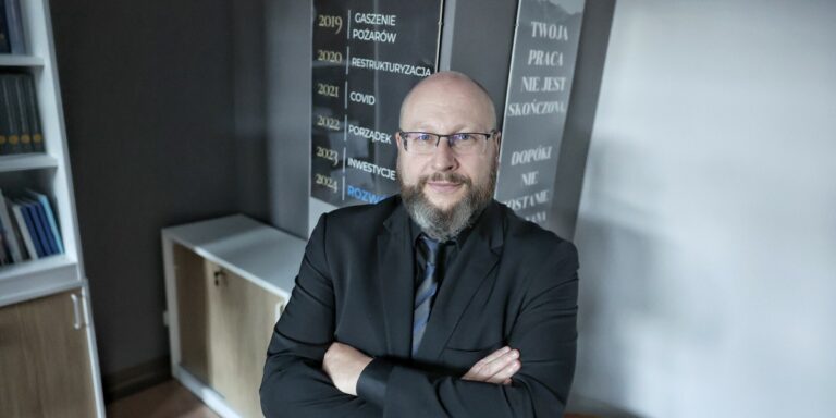 Piotr Nowicki w resorcie zdrowia: Kto jest nowy wiceminister i dlaczego budzi tyle kontrowersji?