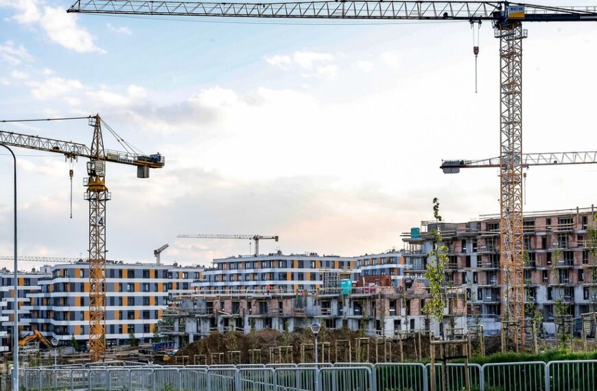 Budowlany Optymizm: Pozwolenia Na Budowę Wzrostem Nakręcają Sektor Mieszkaniowy
