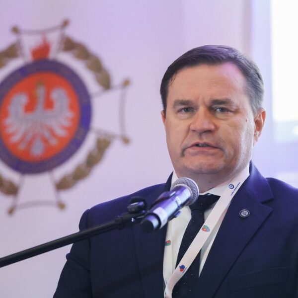 Główna 23 Orlen, PZU, Pekao: Sprawdź, kto przejmie stery w państwowych gigantach!