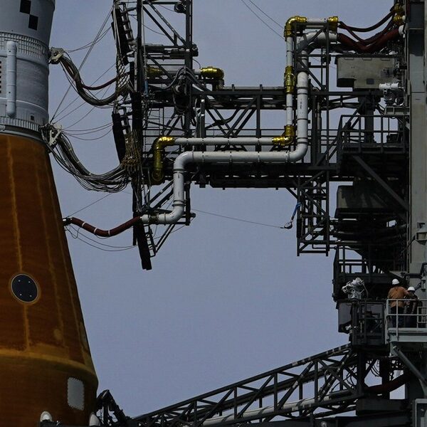 Główna 46 Artemis II rozpoczyna nowy rozdział w…