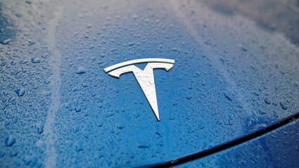 Elon Musk wkłada 25 miliard&oacute;w. Inwestorzy mają uwierzyć w wizję przyszłości