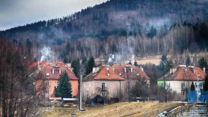 Chcą nowych przepis&oacute;w dla właścicieli dom&oacute;w. Kary nawet do 10 tys. zł